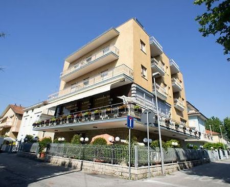 Hotel Luca Rimini Exterior foto