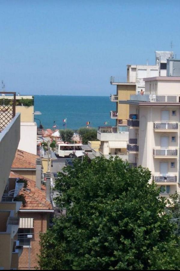Hotel Luca Rimini Exterior foto